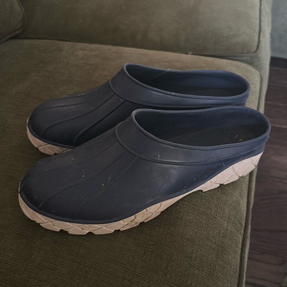 Rubber garden shoes